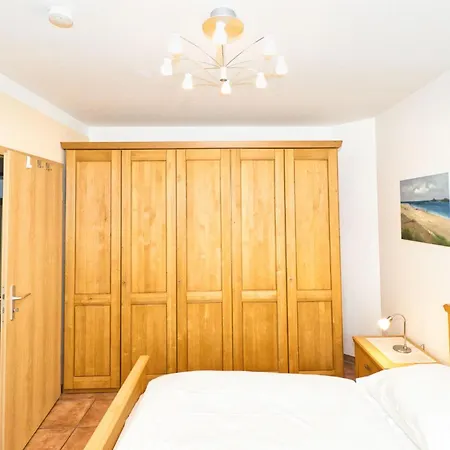 Lesmona, 5 Apartman *